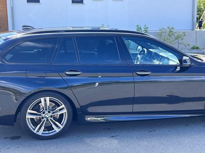 Gebraucht BMW 530 M Sport 258 PS (189 kW) 2016 Schwarz Kombi