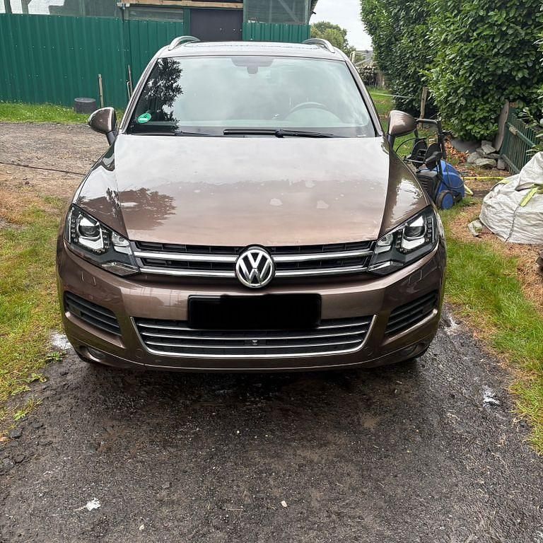 Braun Gebraucht 2012 VW Touareg SUV | 13.300 € (Fairer Preis) - Bild 1/4