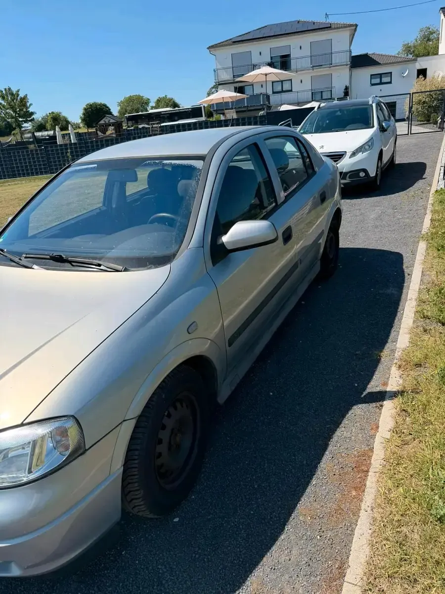 Gebraucht Opel Astra 2001 Silber Limousine