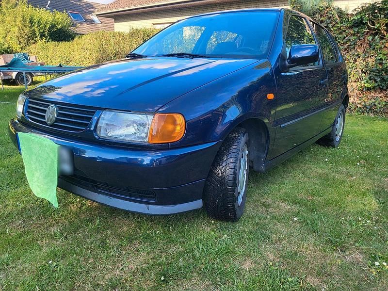 Second-hand VW Polo 50 CP (36 kW) 1997 Albastru Hatchback