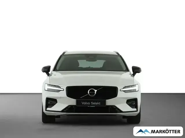 Używany Volvo V60 Plus 197 KM (144 kW) 2025 Biały Kombi