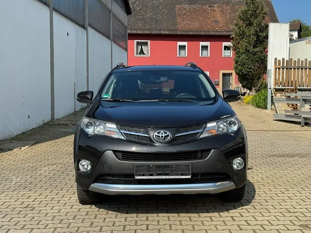 Gebraucht Toyota RAV4 Edition-S 150 PS (110 kW) 2015 Braun SUV