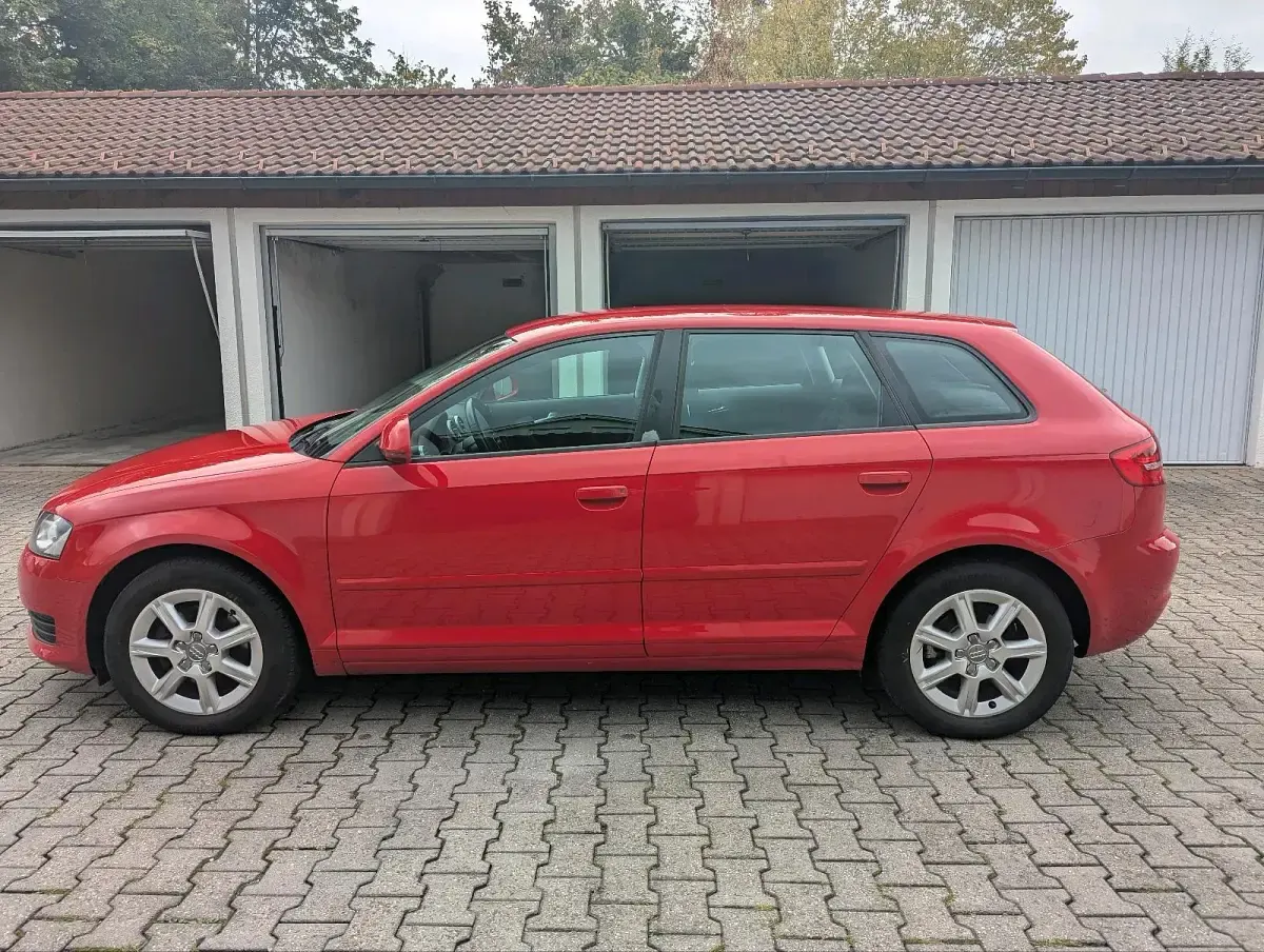 Używany Audi A3 125 KM (91 kW) 2009 Czerwony Hatchback