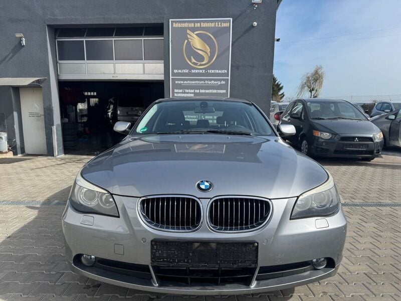 Gebraucht BMW 523 Advantage 177 PS (130 kW) 2005 Grau Limousine