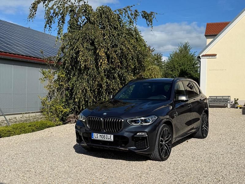 Grau Gebraucht 2019 BMW X5 M50 Shadowline SUV | 49.900 € (Guter Preis) - Bild 1/4
