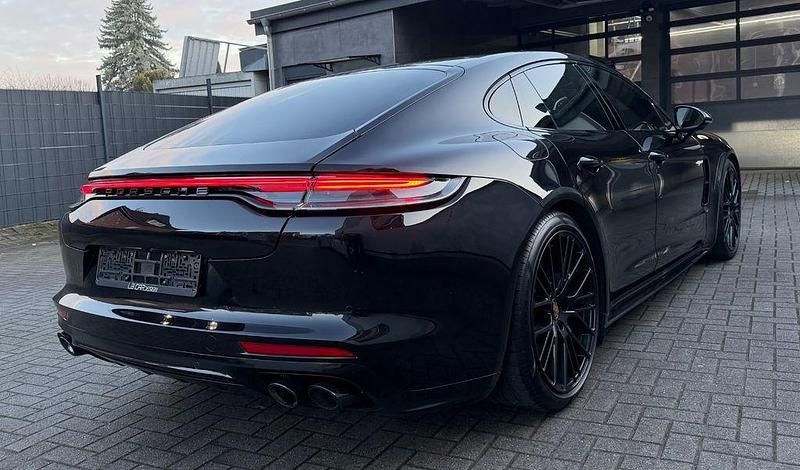 Gebraucht Porsche Panamera 4 Sport 462 PS (339 kW) 2021 Schwarz Limousine