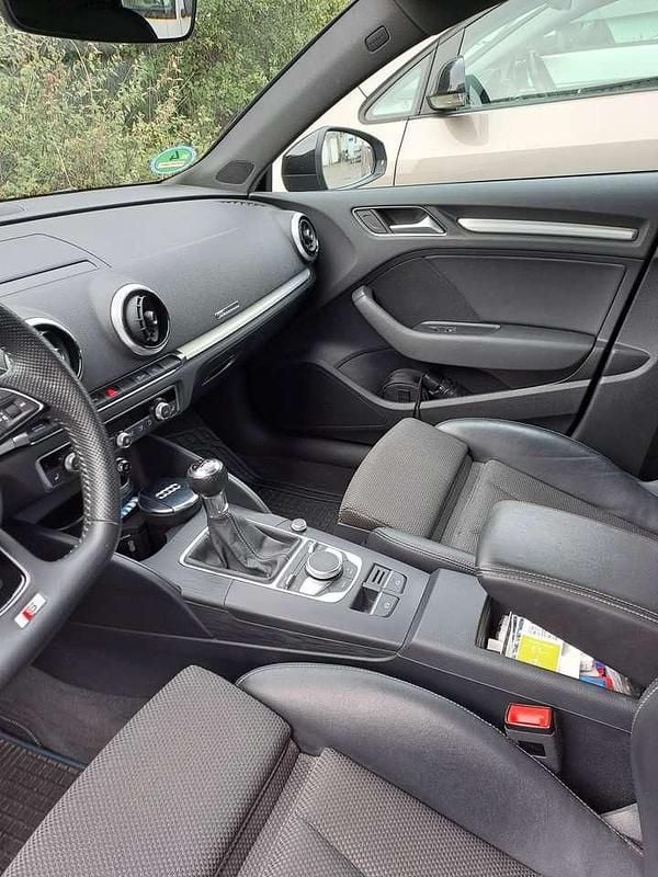 Schwarz Gebraucht 2018 Audi A3 S-Line Limousine | 16.300 € (Guter Preis) - Bild 1/4