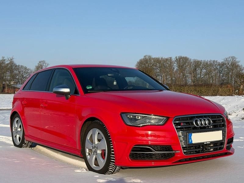Rot Gebraucht 2015 Audi S3 Ambiente Limousine | 22.999 € (Guter Preis) - Bild 1/4