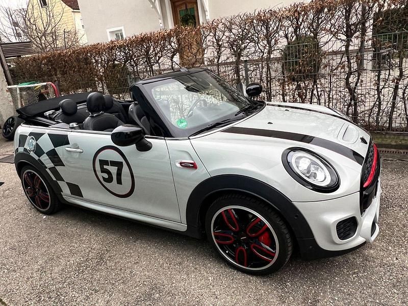 Gebraucht Mini John Cooper Works 231 PS (169 kW) 2020 Weiß Kleinwagen