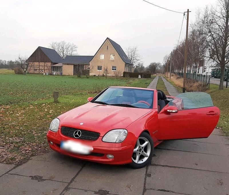 Gebraucht Mercedes SLK200 170 PS (125 kW) 2002 Rot Cabrio