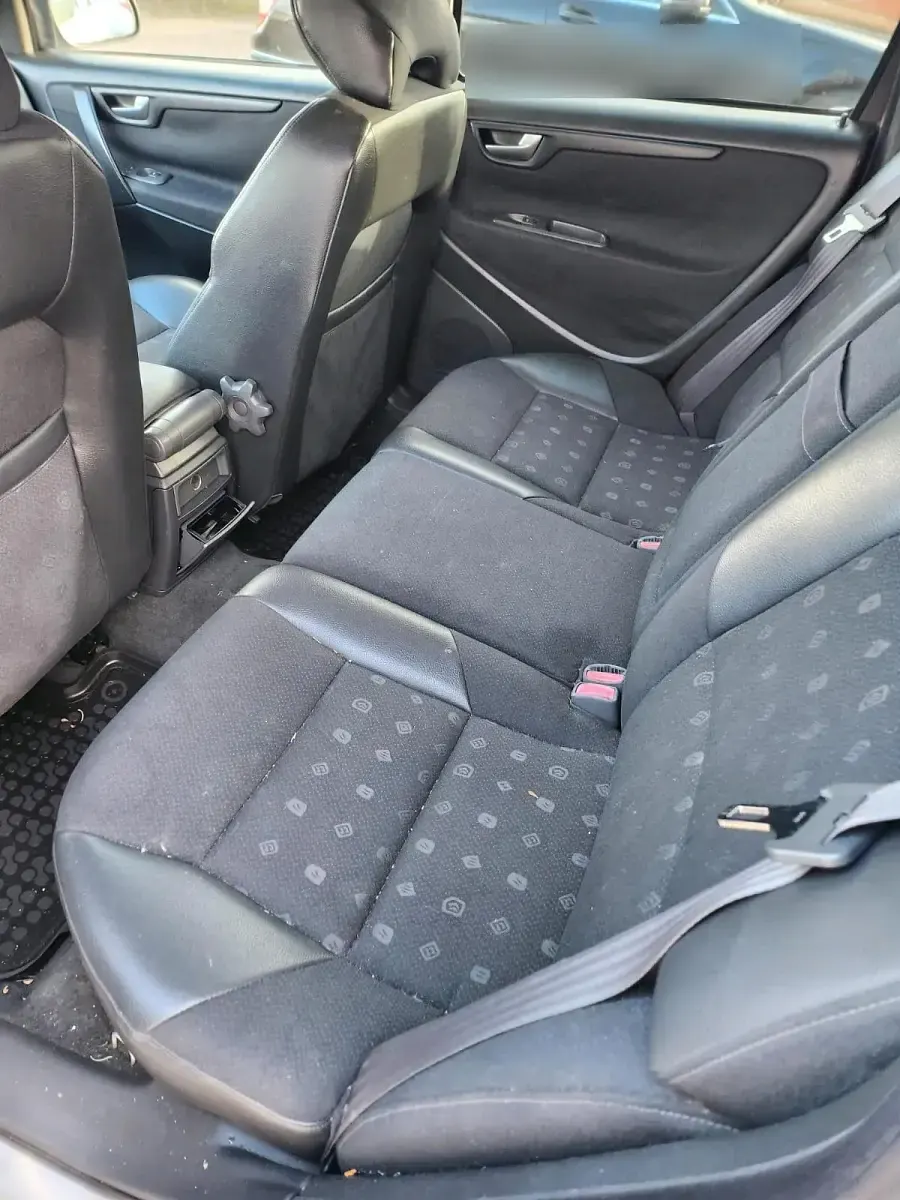 Używany Volvo V70 140 KM (102 kW) 2001 Srebrny Kombi