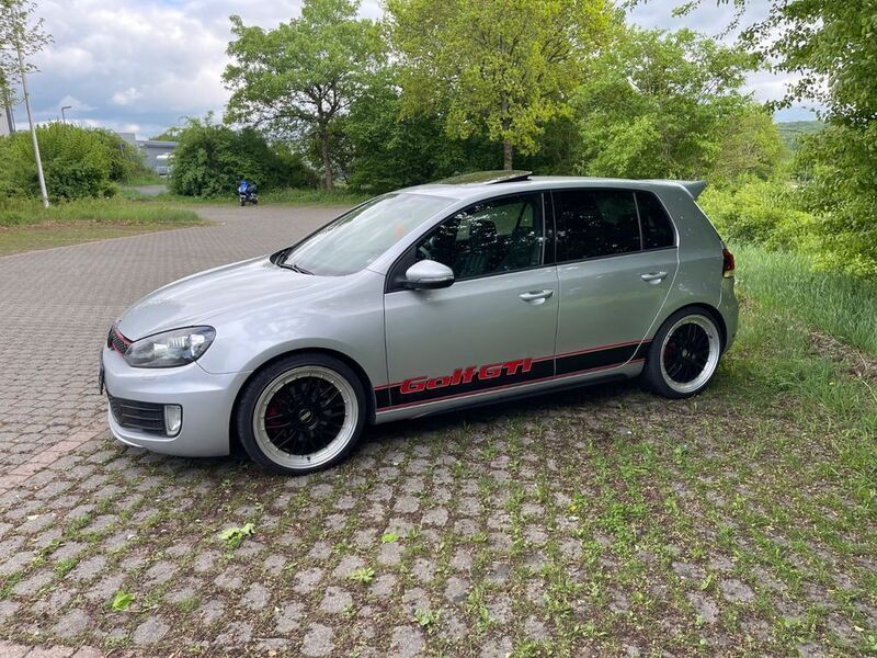 Silber Gebraucht 2009 VW Golf VI GTI Limousine | 6.850 € (Fairer Preis) - Bild 1/4