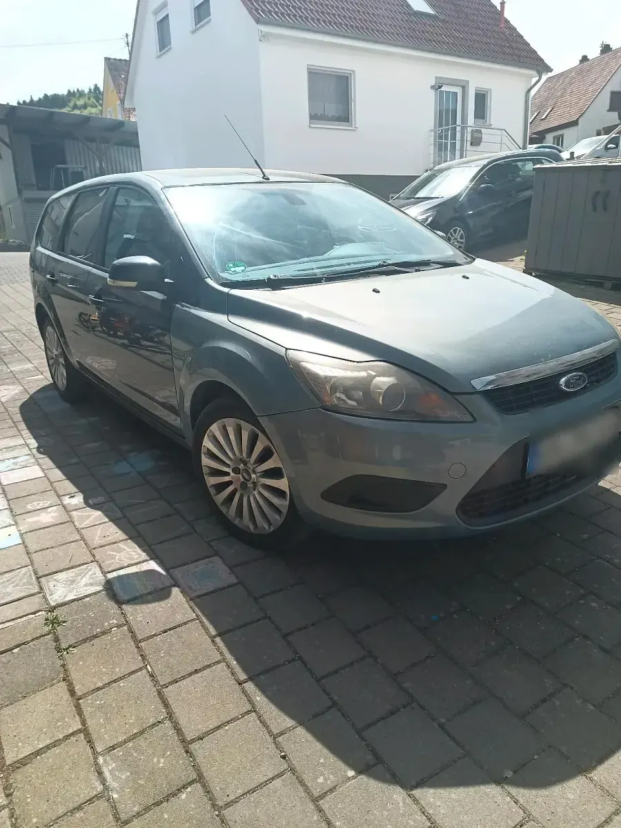 Gebraucht Ford Focus 125 PS (91 kW) 2009 Grau Kombi