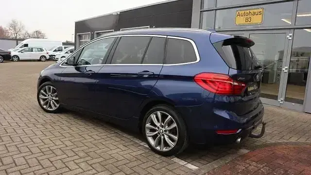 Gebraucht BMW 220 Gran Tourer Luxury Line 190 PS (139 kW) 2015 Blau Van / Kleinbus