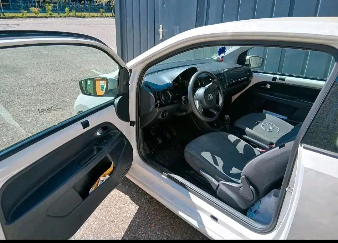 Gebraucht VW up! 65 PS (47 kW) 2017 Weiß Kleinwagen