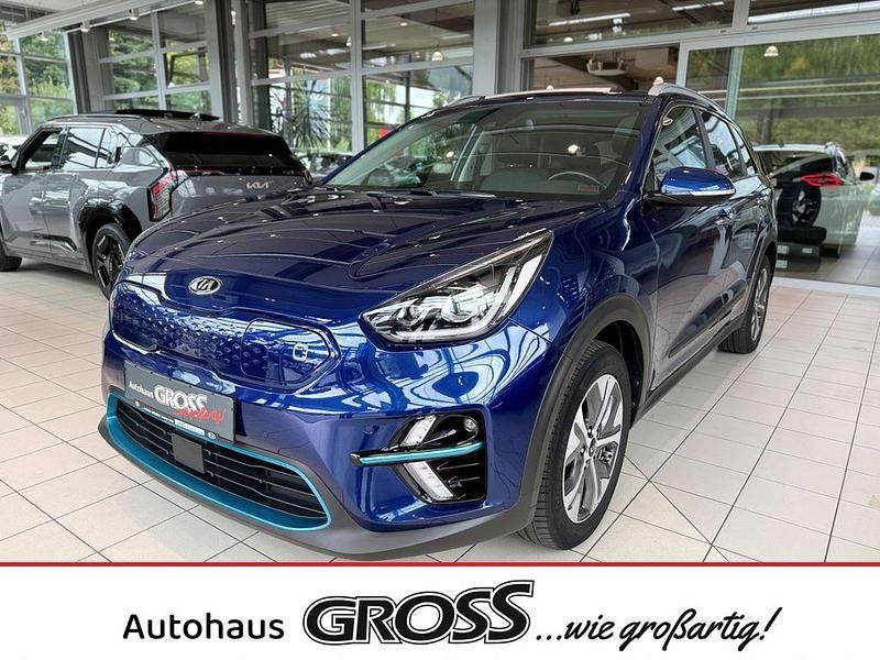 Blau Gebraucht 2021 Kia e-Niro Spirit SUV | 22.950 € (Fairer Preis) - Bild 1/4