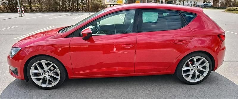 Gebraucht Seat Leon FR 122 PS (89 kW) 2014 Rot Limousine