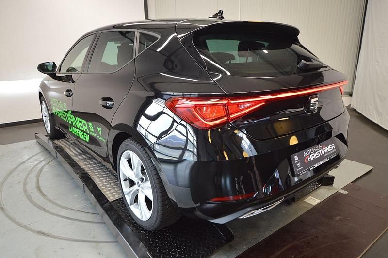 Gebraucht Seat Leon FR 110 PS (80 kW) 2024 Schwarz Limousine