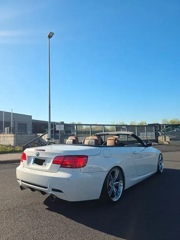 Gebraucht BMW 325 Cabriolet M Sport 204 PS (150 kW) 2010 Weiß Cabrio