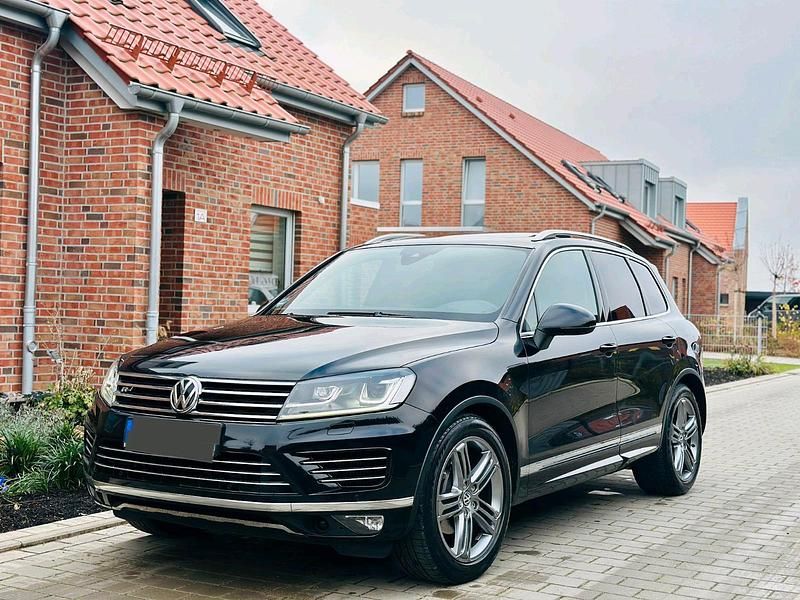 Schwarz Gebraucht 2016 VW Touareg Exclusive SUV | 16.600 € (Guter Preis) - Bild 1/4