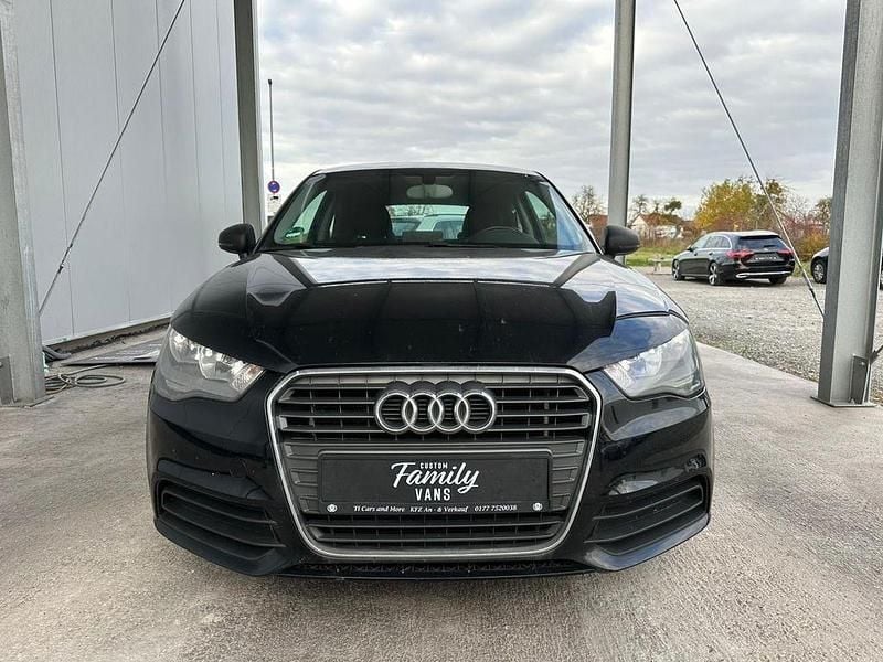 Schwarz Gebraucht 2012 Audi A1 Attraction Kleinwagen | 5.999 € (Guter Preis) - Bild 1/4