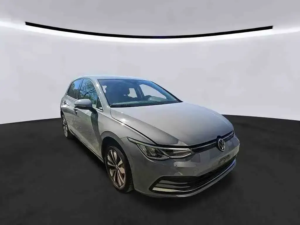 Gebraucht VW Golf VIII Move 110 PS (80 kW) 2024 Mondsteingrau Limousine