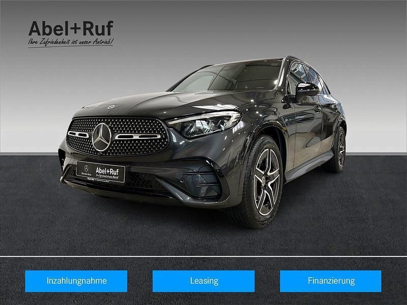 Grau Gebraucht 2025 Mercedes GLC220 AMG SUV | 57.979 € - Bild 1/4