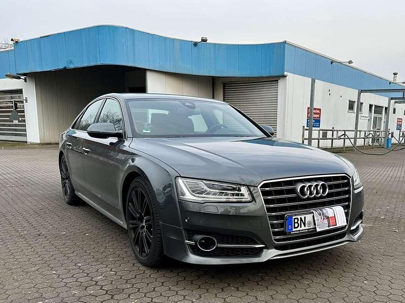 Gebraucht Audi S8 519 PS (381 kW) 2015 Grau Limousine