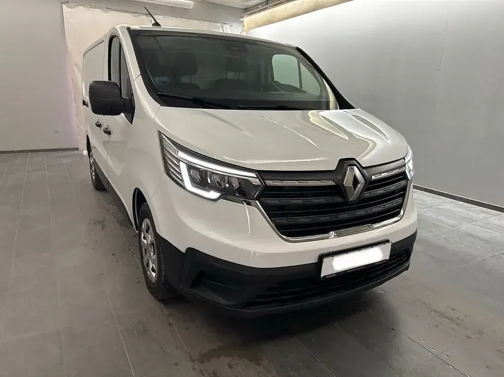 Gebraucht Renault Trafic 131 PS (96 kW) 2023 Weiß Van / Kleinbus