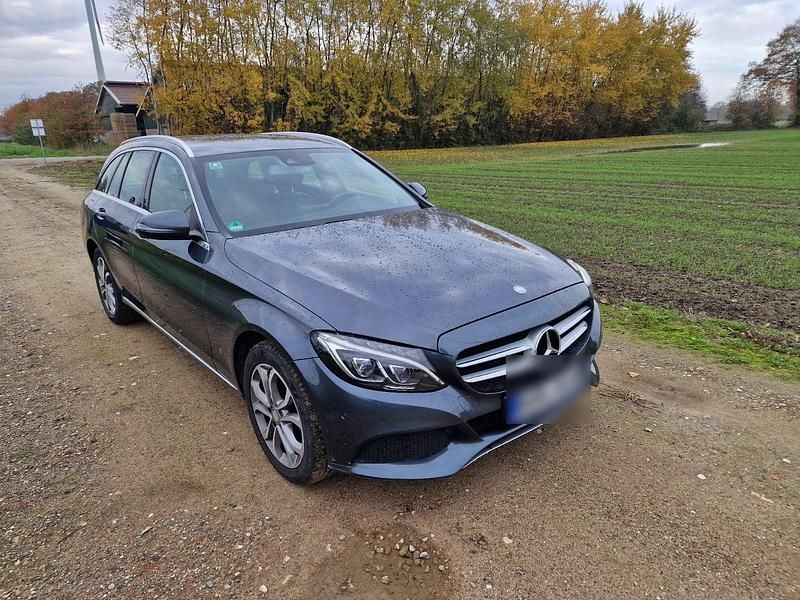 Grau Gebraucht 2016 Mercedes C200 Kombi | 15.250 € (Fairer Preis) - Bild 1/4