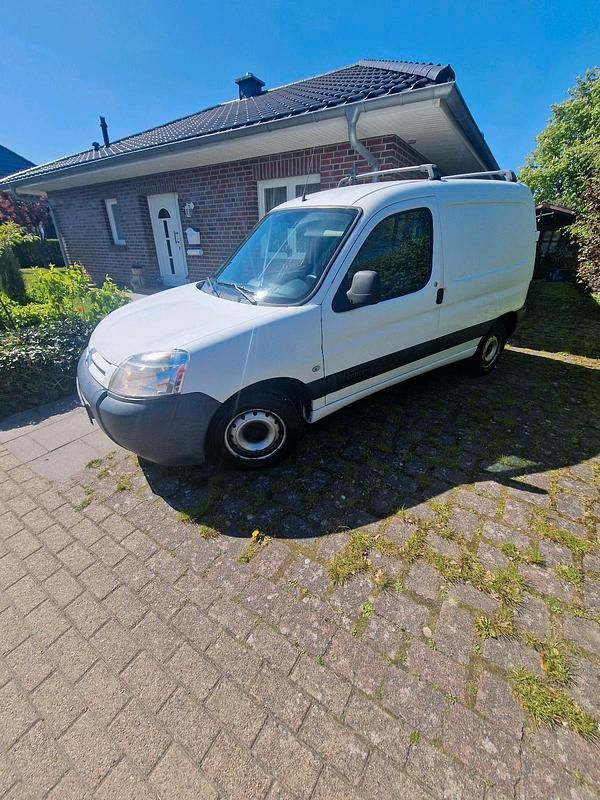 Gebraucht Citroën Berlingo 75 PS (55 kW) 2007 Weiß Van / Kleinbus