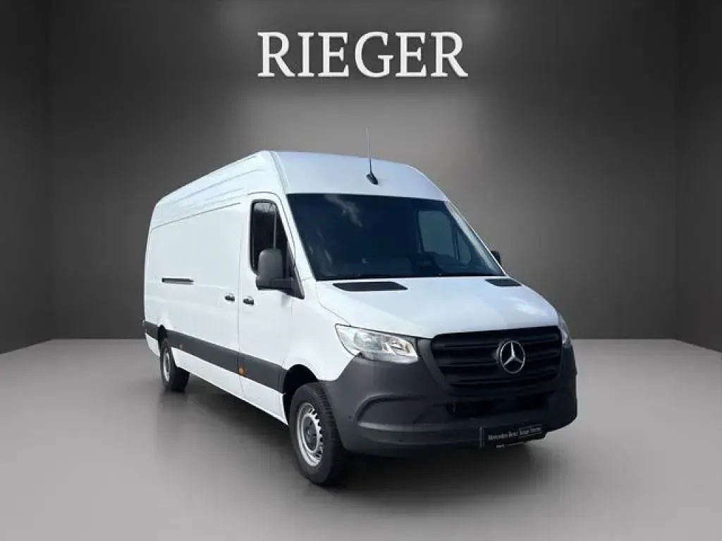 Gebraucht Mercedes Sprinter 170 PS (125 kW) 2025 Arktikweiß Van