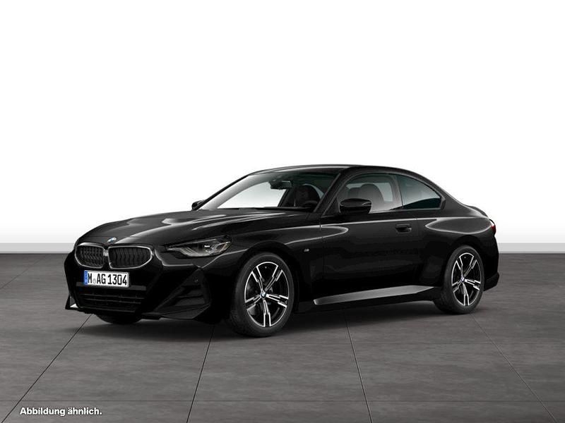 Black sapphire metallic Gebraucht 2024 BMW 220 Comfort Edition Coupé | 41.994 € (Etwas zu teuer) - Bild 1/4