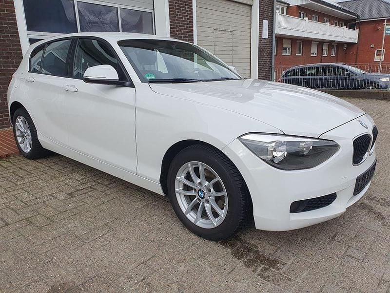 Gebraucht BMW 116 Advantage 136 PS (100 kW) 2014 Weiß Kleinwagen