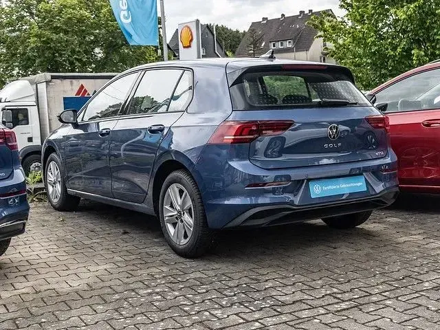 Gebraucht VW Golf VIII R 116 PS (85 kW) 2025 Anemonenblau metallic Limousine