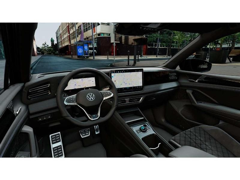 Neu VW Tiguan R-line 193 PS (141 kW) 2026 Grenadillschwarz metallic SUV
