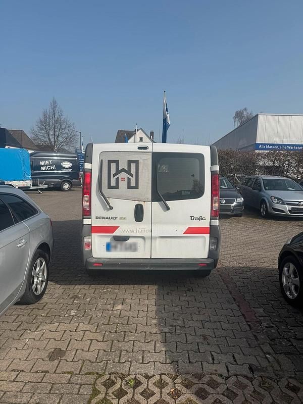 Gebraucht Renault Trafic 90 PS (66 kW) 2010 Weiß Van / Kleinbus