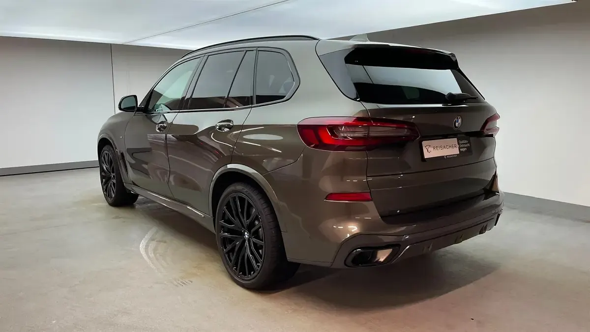 Gebraucht BMW X5 Comfort Edition 340 PS (250 kW) 2023 Manhattan metallic SUV