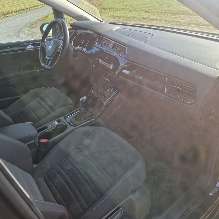 Gebraucht VW Touran Highline 150 PS (110 kW) 2018 Schwarz Van / Kleinbus