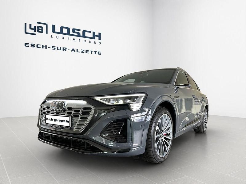 Grau Gebraucht 2023 Audi Q8 e-tron S-Line SUV | 53.990 € - Bild 1/4