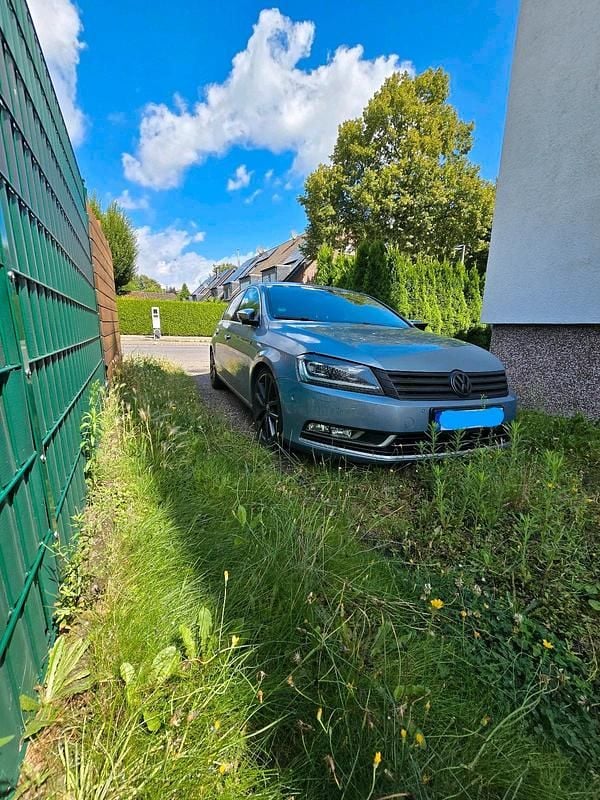 Andere außenfarben Gebraucht 2012 VW Passat Limousine | 7.600 € (Guter Preis) - Bild 1/4