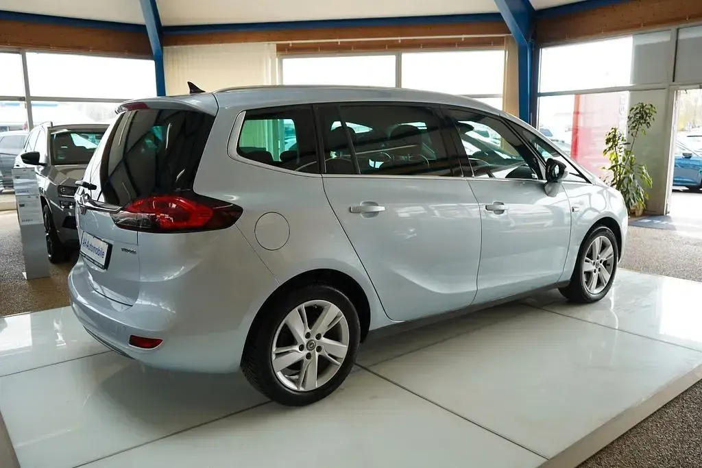 Gebraucht Opel Zafira Tourer Innovation 140 PS (102 kW) 2016 Silber Van / Kleinbus