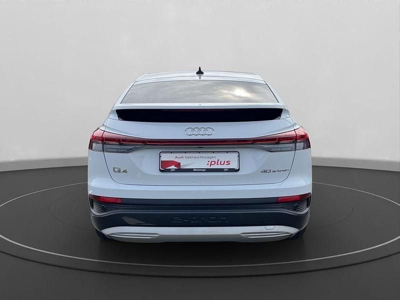 Gebraucht Audi Q4 e-tron Sport 150 kW (204 PS) 2022 Weiß SUV