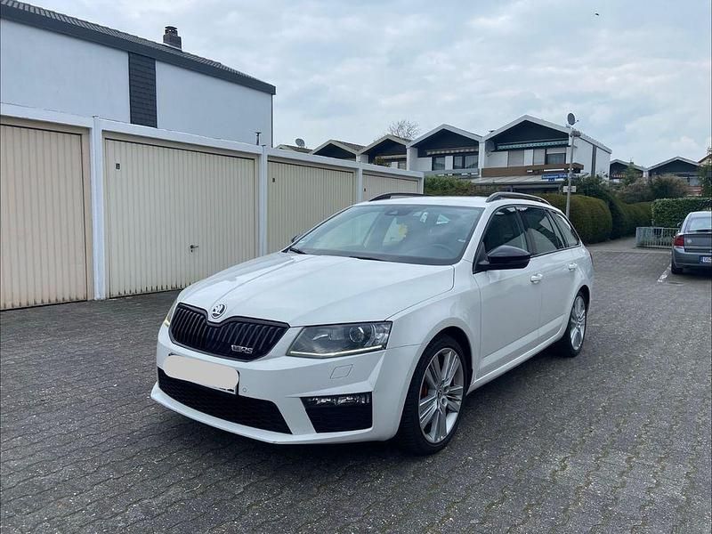 Gebraucht Skoda Octavia RS 184 PS (135 kW) 2014 Weiß Kleinwagen