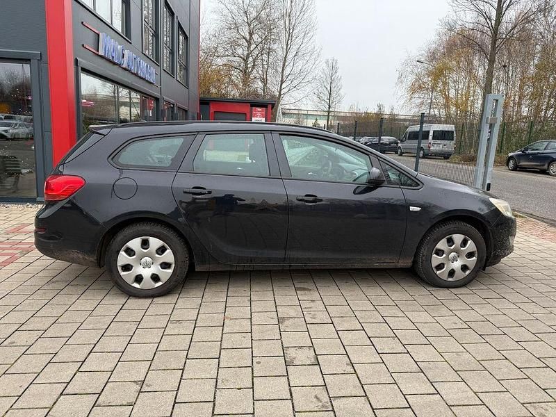 Gebraucht Opel Astra Selection 101 PS (74 kW) 2011 Schwarz Kombi