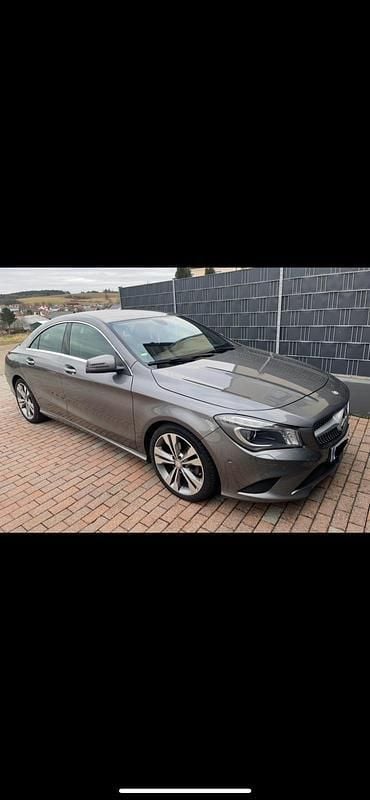 Grau Gebraucht 2013 Mercedes CLA180 Limousine | 14.800 € (Etwas zu teuer) - Bild 1/4