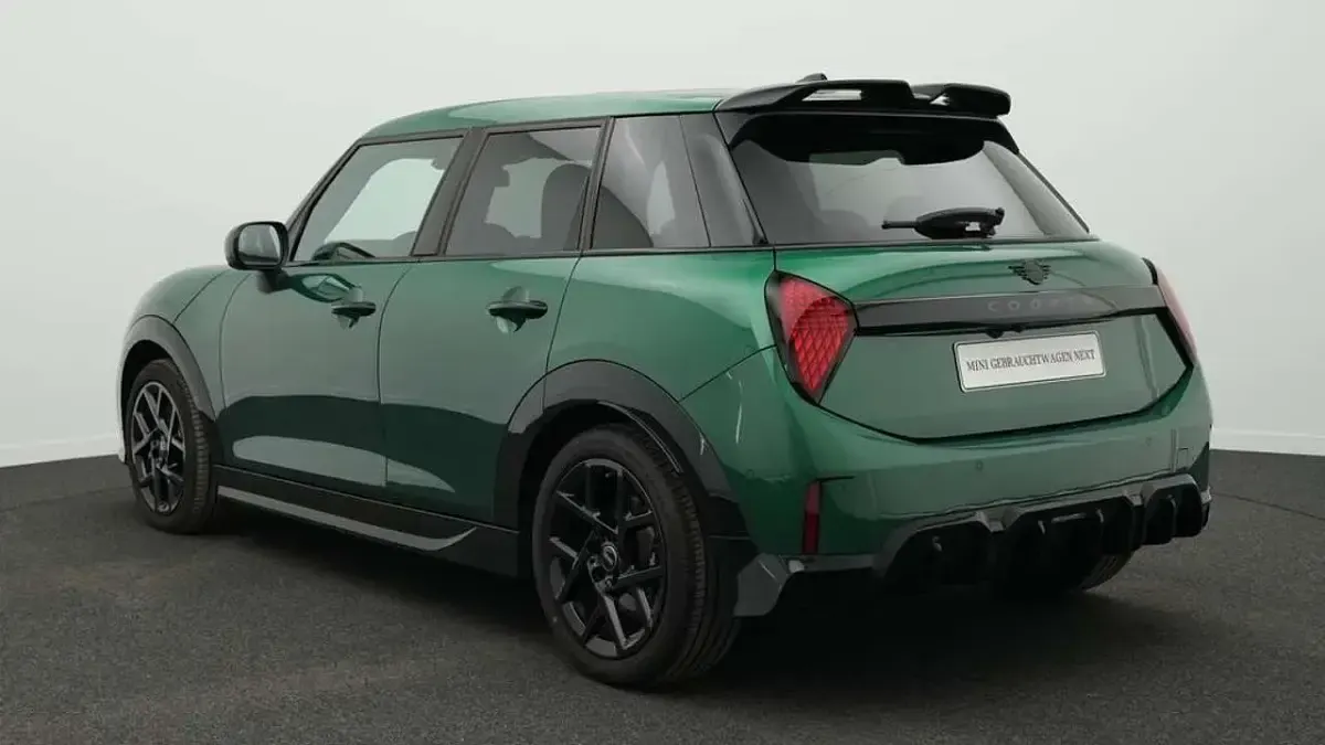 Gebraucht Mini John Cooper Works 156 PS (114 kW) 2024 Grün Kleinwagen