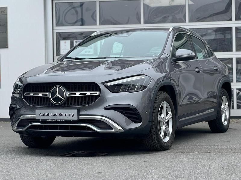 Gebraucht Mercedes GLA250 163 PS (119 kW) 2023 Grau SUV