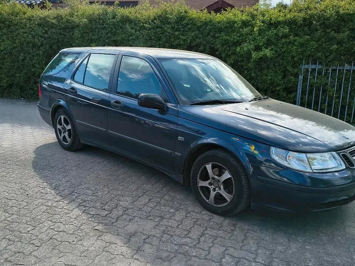 Second-hand Saab 9-5 120 CP (88 kW) 2005 Albastru Break