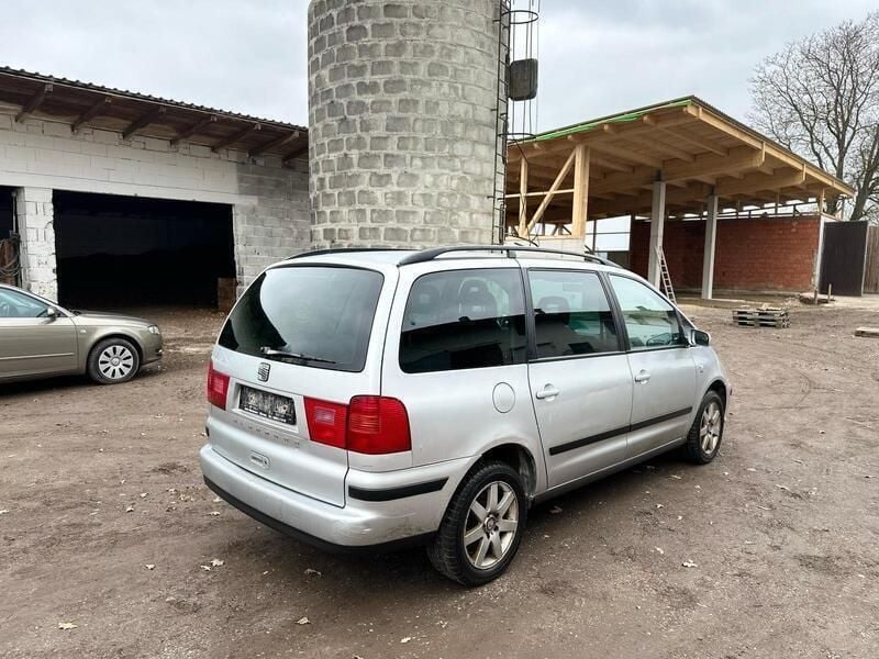 Gebraucht Seat Alhambra Vigo 140 PS (102 kW) 2010 Silber Van / Kleinbus